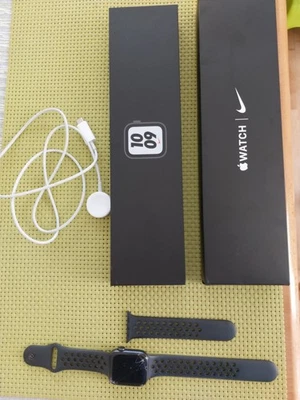 Apple Watch SE Nike - Bild 1 von 4