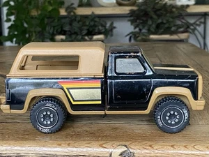 DE COLECCIÓN TONKA 7" CAMIONETA DE JUGUETE NEGRO Y MARRÓN METAL PRENSADO PLÁSTICO Cubierta - Imagen 1 de 15