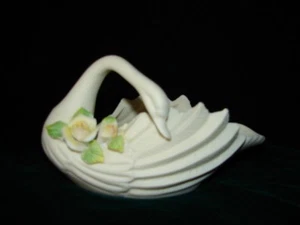 Nuevo en caja Cornerstone Creations Porcelana Diseñado Plato Cisne Blanco - Imagen 1 de 2