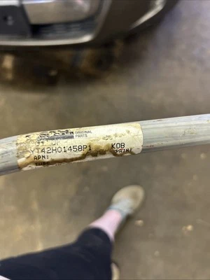 Tubo de aire acondicionado para un Jaguar XK8 1997-1999 YT42H01458P1 Foto 1 de 3