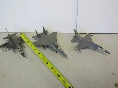 3 AVIONES DIECAST AVIÓN AVIÓN ERTL FUERZA AÉREA COMBATE BOMBARDEROS AVIONES MILITARES Foto 1 de 4