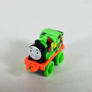 Thomas the Train Neon Henry Mini Plástico Miniatura Tanque Motor H32A - Imagen 1 de 11