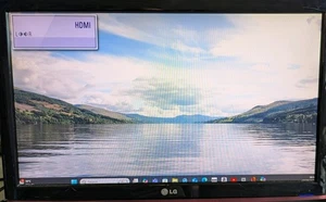 LG 22" TV Monitor 22LD350 Freeview - Picture 1 of 4