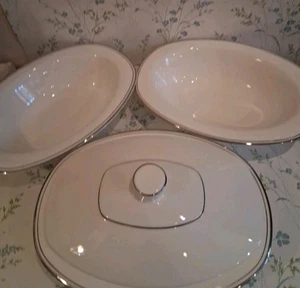 Royal Doulton Platinum Concord 28x21cm Lidded Serving Dish Plus 2 Serving Dishes - Picture 1 of 9