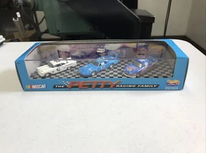 The Petty Racing Family NASCAR Hot Wheels Boxed Collectibles #19021,New,1997 - Picture 1 of 14