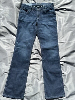 New Wrangler Ultimate Riding Q-Baby Boot Scootin Mid-Rise Jeans 31/11x36 WRQ20ST - Image 1 of 4