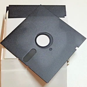 1x LEERE 5,25 DISKETTE FORMATIERT SCHWARZ GEPRÜFT GETESTET FUNKTIONIERT - Bild 1 von 2