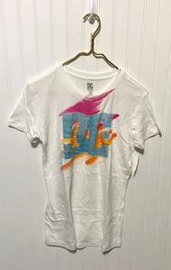 Nueva Camiseta DC Shoes Blanca De Colección Y2K Gráfico Neón Manga Corta Talla Mediana - Imagen 1 de 4