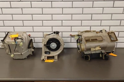 Оригинальный корпус обогревателя 1986-1988 Toyota Supra MA70 (7MGE без турбонаддува) 3 штуки - Изображение 1 из 4