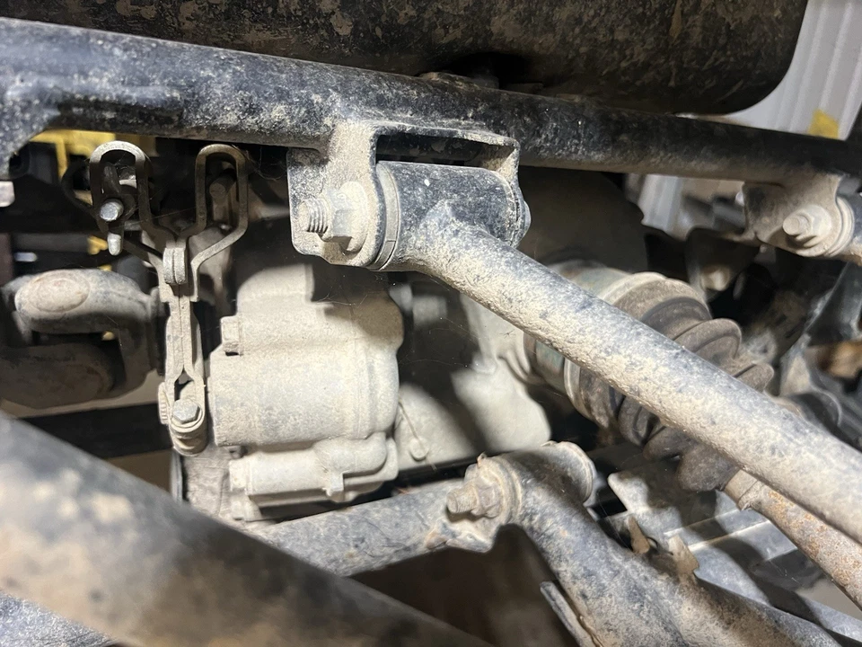 Engranajes de transmisión diferencial trasero Brute Force 750 2005 Foto 1 de 1