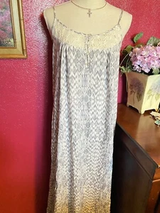 Maxi Vestido para Mujer por Punto de Amor Hermoso Correa de Encaje de Crochet Talla S Cinturón Incluido - Imagen 1 de 7