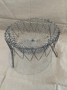 Vintage Wire Triumph Collapsible Basket Egg Vegetables New Never Used - Picture 1 of 13