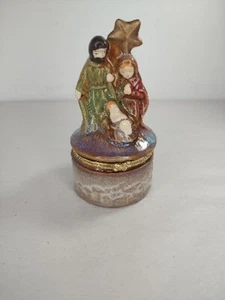 Krippe Schmuck/Schmuckkästchen Weihnachten Porzellan Ornament aufklappbar Greenbrier 4,25 - Bild 1 von 8