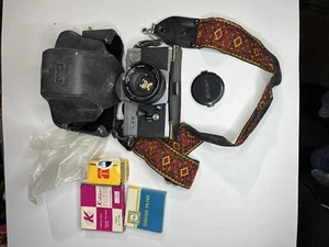 Vintage Petri Kamera und Gurt und Tasche und Extras nicht getestet - Bild 1 von 8