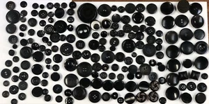 Assorted Crafters Lot Of 180 Vintage & Antique Black Plastic Buttons - Picture 1 of 16