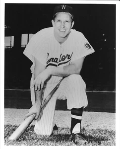 Roy Sievers Photo Washington Senators Photo 8x10 Baseball Photo 1949-1965 ROY - Picture 1 of 1