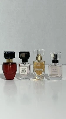 🔥Victoria's Secret Fragancia Mini Perfume Set de Regalo 4 piezas Tamaño Mini -SIN CAJA Foto 1 de 4