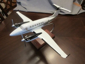 1/32 Beechcraft King Air B-350 Executive Series Huge Model Airplane House Colors - Picture 1 of 19