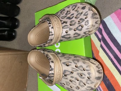 Женские кроксы с анималистическим принтом размер 8 - Изображение 1 из 4