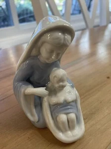 Lefton Virgin Mother Mary and Baby Jesus Figurine 4" Blue White 3904 - Picture 1 of 6