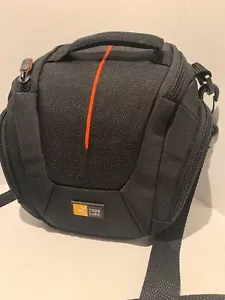 Case Logic camera bag. NEW w tags. Black with orange interior. (DCB-304) 4 zips. - Picture 1 of 3