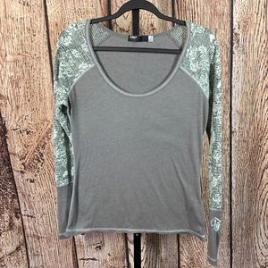 Fox Racing Women’s Green Burn Out Skull Long Sleeve Boat Neck Top Size M - Picture 1 of 10
