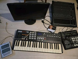 Auflösung Musik Studio, AKAI MPK49/NI MASCHINE, ALESIS Mischpult Etc..ALL BILDER - Bild 1 von 15