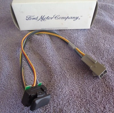 RARE NEW NOS 1990-97 Town Car Sunroof Moonroof Switch Button F7VZ-15B691-BA - Image 1 of 4