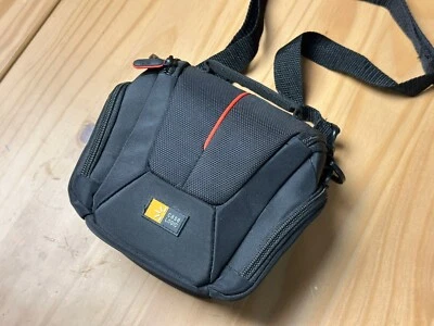 Case Logic FUNDA CÁMARA Acolchada 3 Compartimentos con Cremallera Cinturón Correa para el Hombro Negro Foto 1 de 4