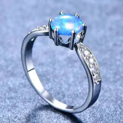Hermoso anillo de opalita azul mejorado en color talla 8. ¡ENVÍO GRATUITO EN ESTADOS UNIDOS! Foto 1 de 2