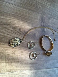 Stunning Set Earrings Neckles And More - Picture 1 of 7