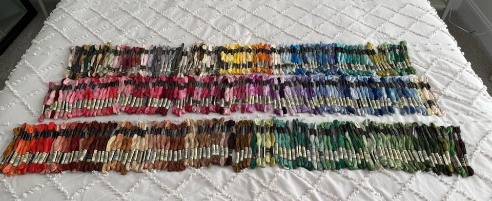 300 Vintage Anchor Mouline Embroidery Skeins Floss Thread Cotton - Image 1 of 4