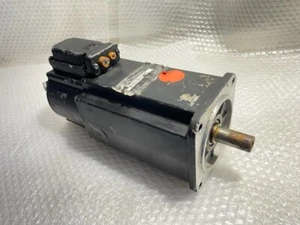 Motor de imán permanente Indramat MKD071B-061-KG1 - Imagen 1 de 7