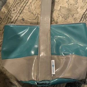 Inter Design Carryall Tote 4 Pockets Waterproof Vegan Leather - Picture 1 of 8