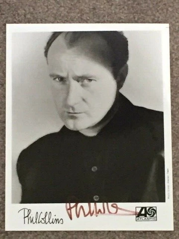 PHIL COLLINS SINGED ALASTAIR THAIN PHOTOGRAPH, BRITISH SINGER, SONGWRITER Cover