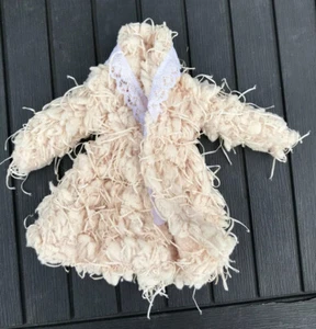 Quality Dolls Cream Fashion Coat Made For dolls Uk Seller Free P&P - Picture 1 of 2