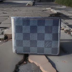 Louis Vuitton Slender LV Damier Cobalt Canvas Black Leather Bifold Men’s Wallet - Picture 1 of 21