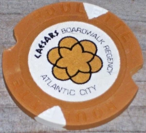 1ST ED ROULETTE CHIP(LFC) CAESARS BOARDWALK REGENCY CASINO ATLANTIC CITY - Picture 1 of 2