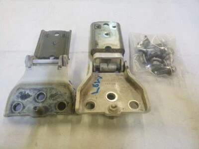 Juego de bisagras de puerta trasera izquierda blancas | Se adapta a Ford F250 F350 Super Cab 1999-2007 Foto 1 de 4