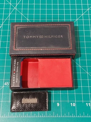 Clip magnético para dinero Tommy Hilfiger - cuero negro con caja Foto 1 de 4