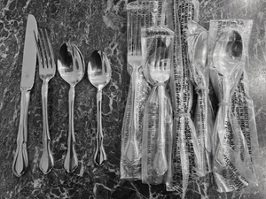 4 Pfaltzgraff Briarwood 5 Piece Place Setting Never Used NOS - Picture 1 of 3