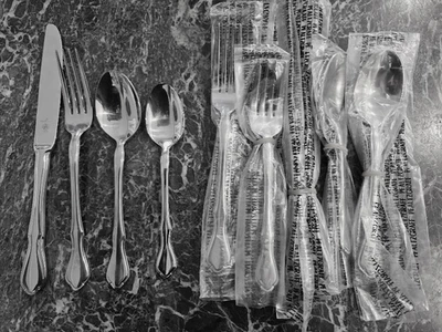 4 Pfaltzgraff Briarwood 5 Piece Place Setting Never Used NOS - Image 1 of 3