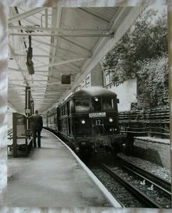 E055 - Antiguo Tren Londres Metro Metro Metro Metro Metro Metro Línea Estación 10" x 8" Foto CRJ - Imagen 1 de 1