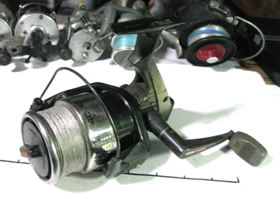 Eagle Claw 4000 Spinning Reel, L/R, 2 BBs, 230yds/12lb, 4.7:1, Long Cast- VGUC* - Image 1 of 4