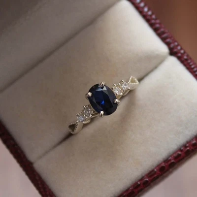 Anillo de compromiso de plata de ley 925 con halo de zafiro azul creado en laboratorio regalo para ella Foto 1 de 4