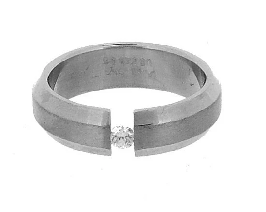 Кольцо из нержавеющей стали с плавающим фианитом 8 размеров R17 - Изображение 1 из 1