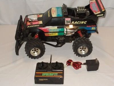 Camión de radiocontrol Radio Shack Fierce Warrior Nikko Scorpion 1996 negro FUNCIONANDO Foto 1 de 4