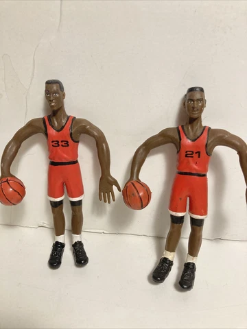 Vintage Scottie Pippen #33 Flexible Rubber Chicago Bulls Baskeball 5" Figure+#21 Cover