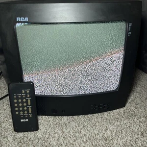 RCA E13309 13" CRT Television Retro Gaming TV Portable With Remote Tested - Picture 1 of 8