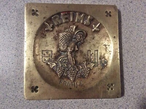 Cenicero de latón pesado vintage de Reims Francia - Imagen 1 de 5